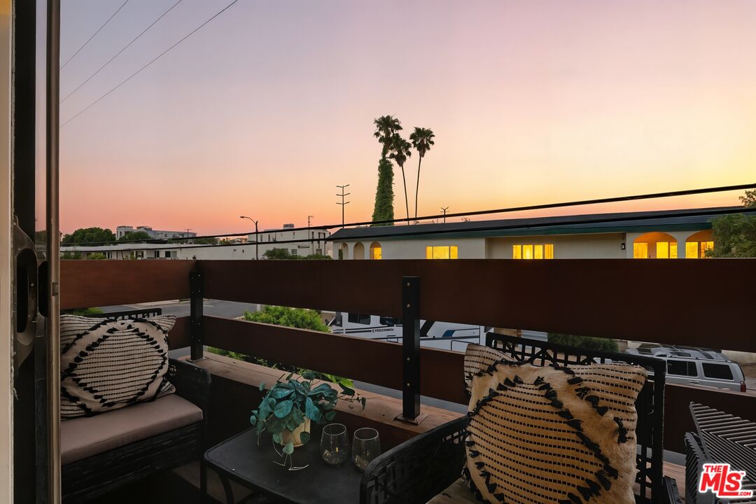 12602 Pacific Ave Unit: 5