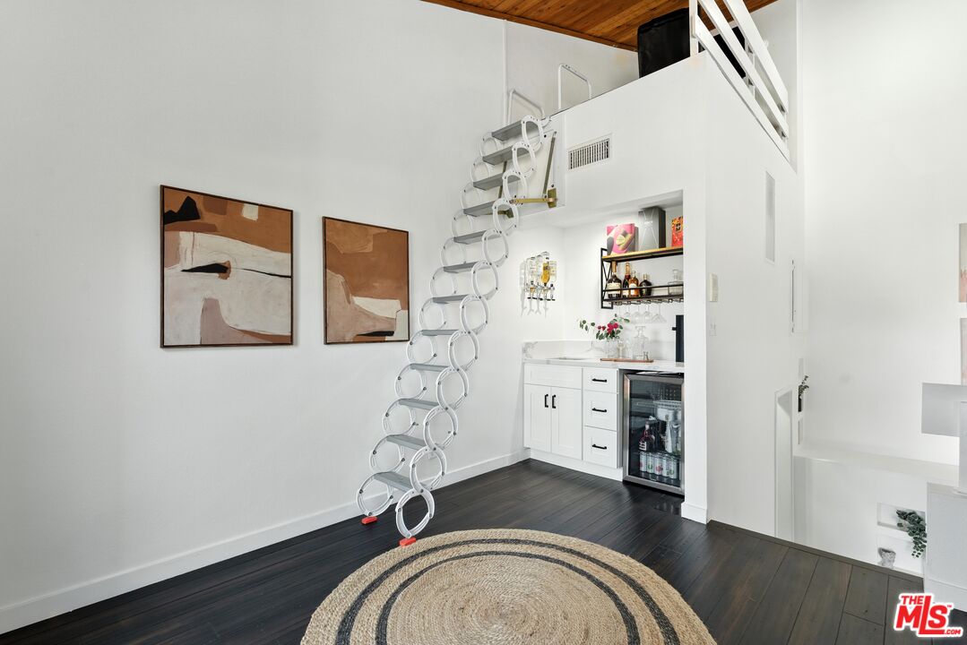 12602 Pacific Ave Unit: 5