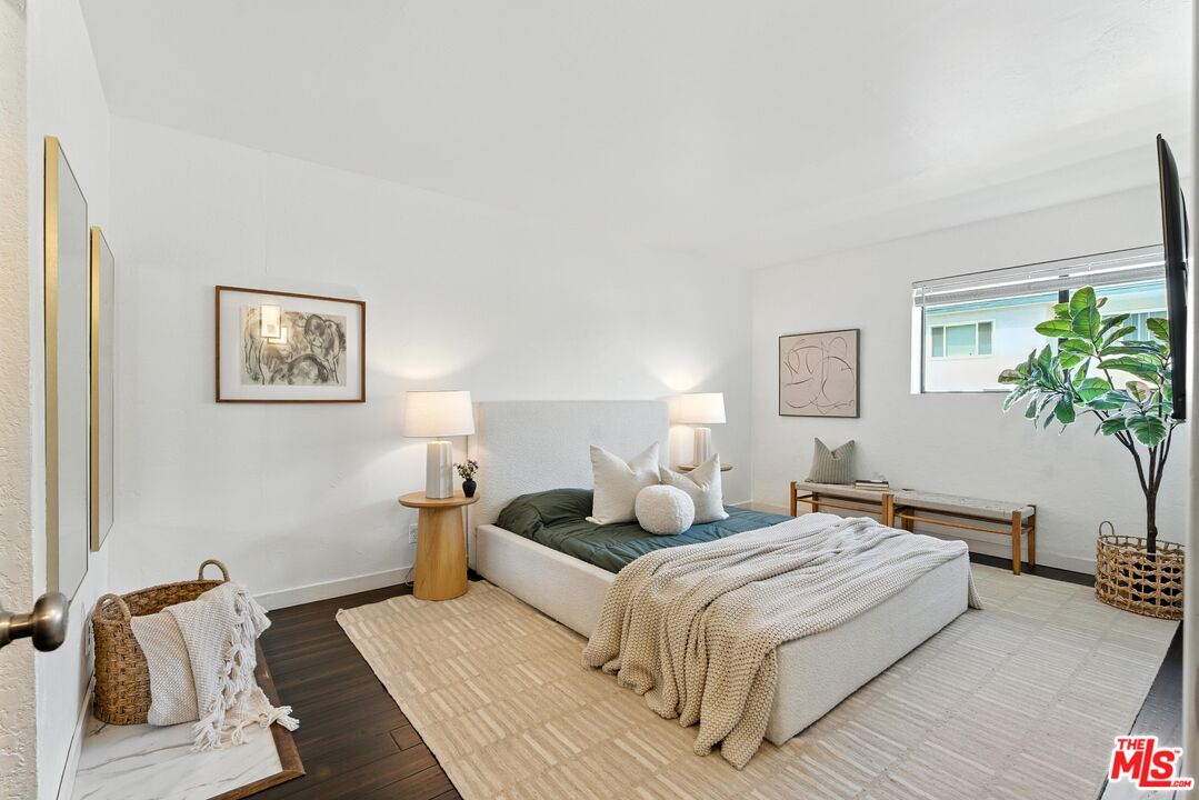 12602 Pacific Ave Unit: 5