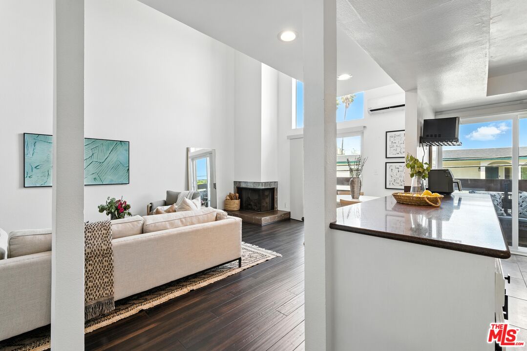 12602 Pacific Ave Unit: 5