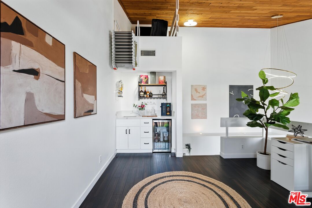 12602 Pacific Ave Unit: 5