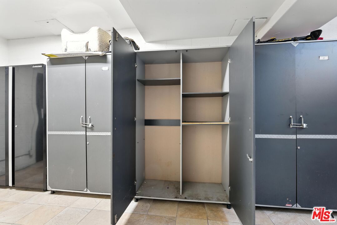 12602 Pacific Ave Unit: 5