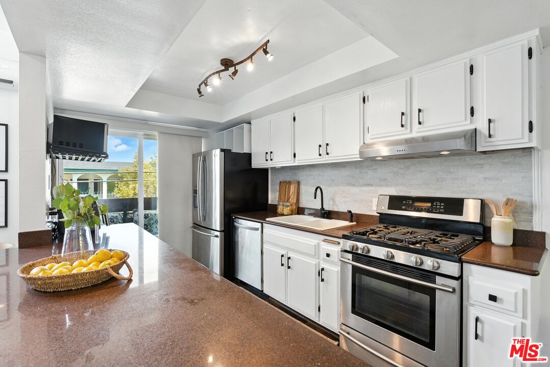 12602 Pacific Ave Unit: 5