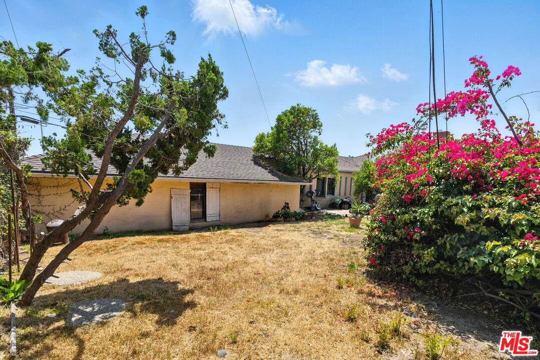 5644 S Garth Ave