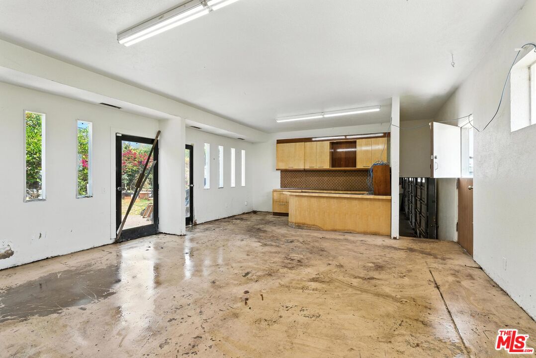 5644 S Garth Ave