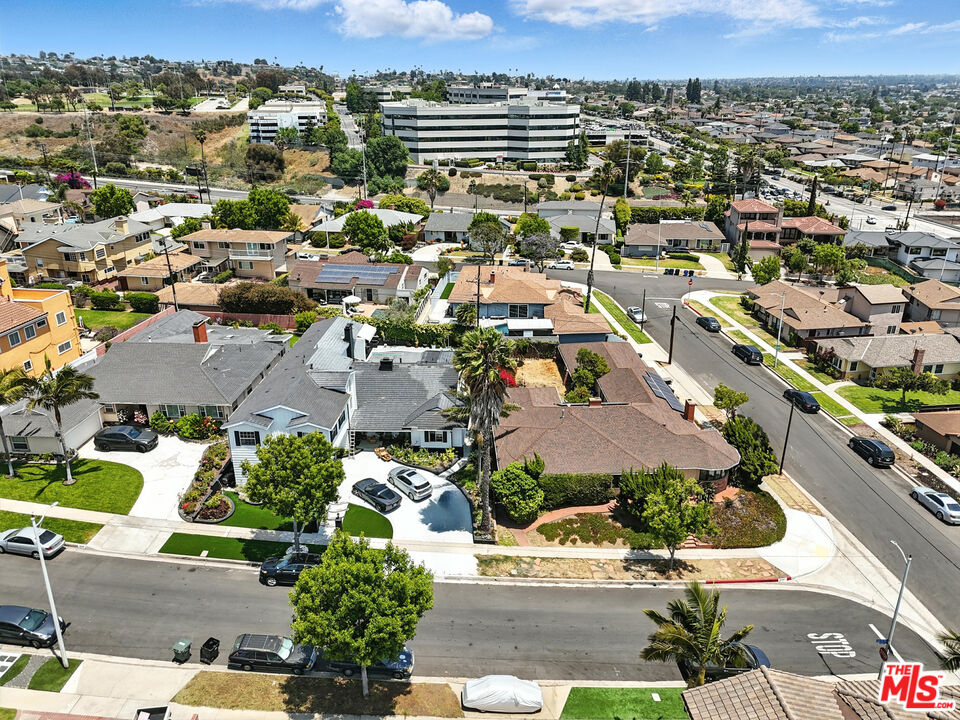 5644 S Garth Ave