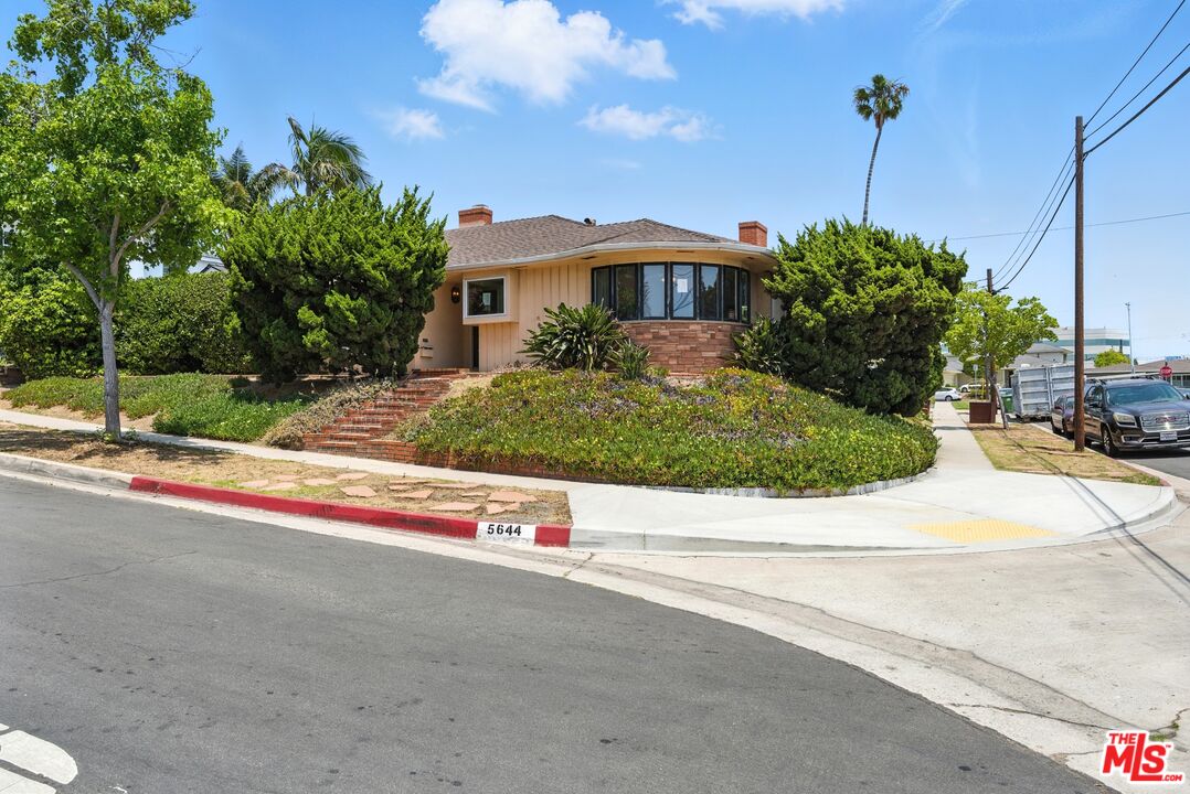 5644 S Garth Ave