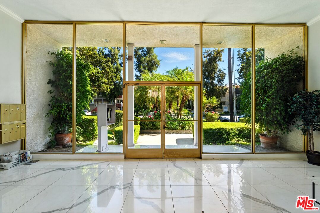 12955 Riverside Dr Unit: 210