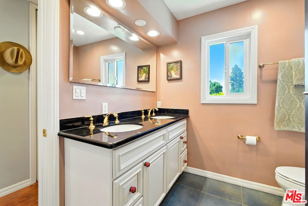 12955 Riverside Dr Unit: 210