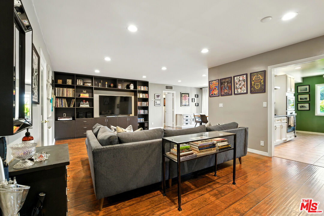 12955 Riverside Dr Unit: 210