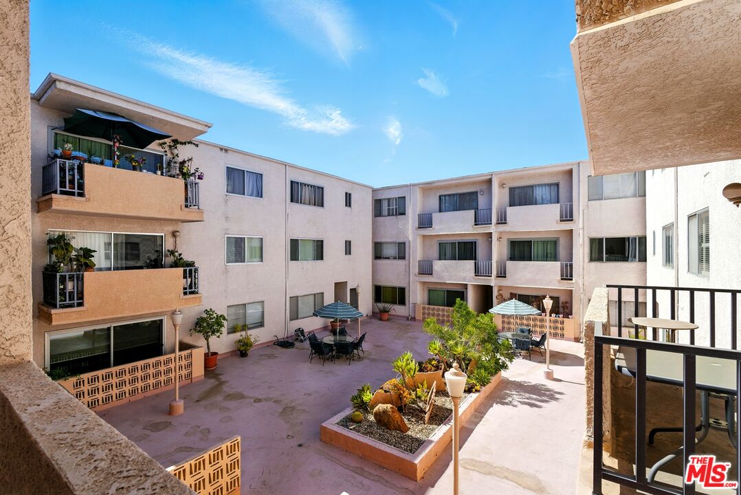 12955 Riverside Dr Unit: 210