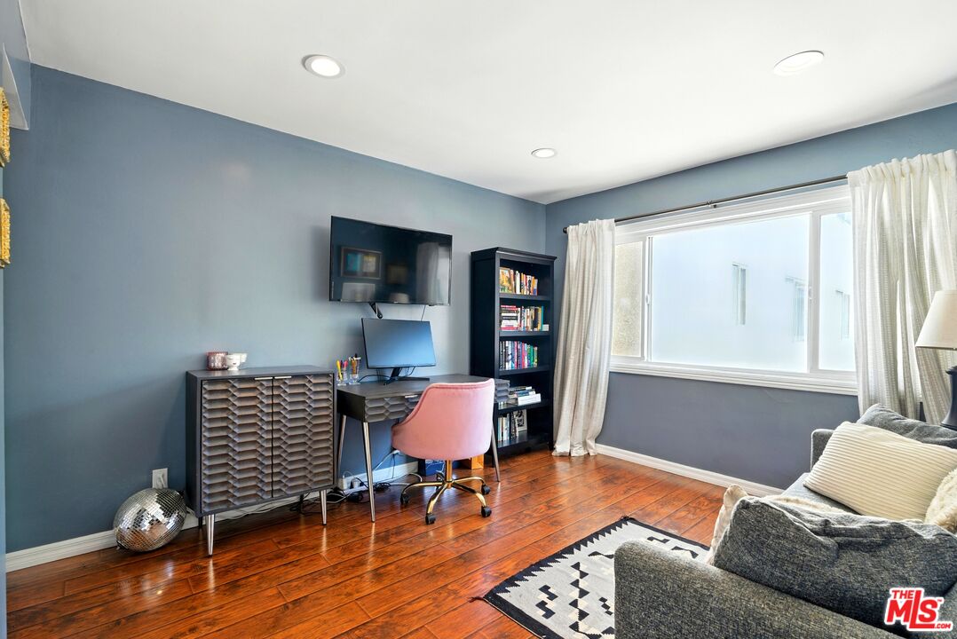 12955 Riverside Dr Unit: 210