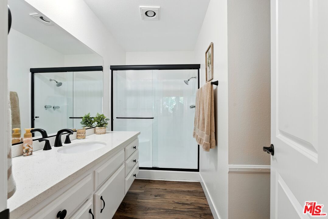 9000 Vanalden Ave Unit: 197