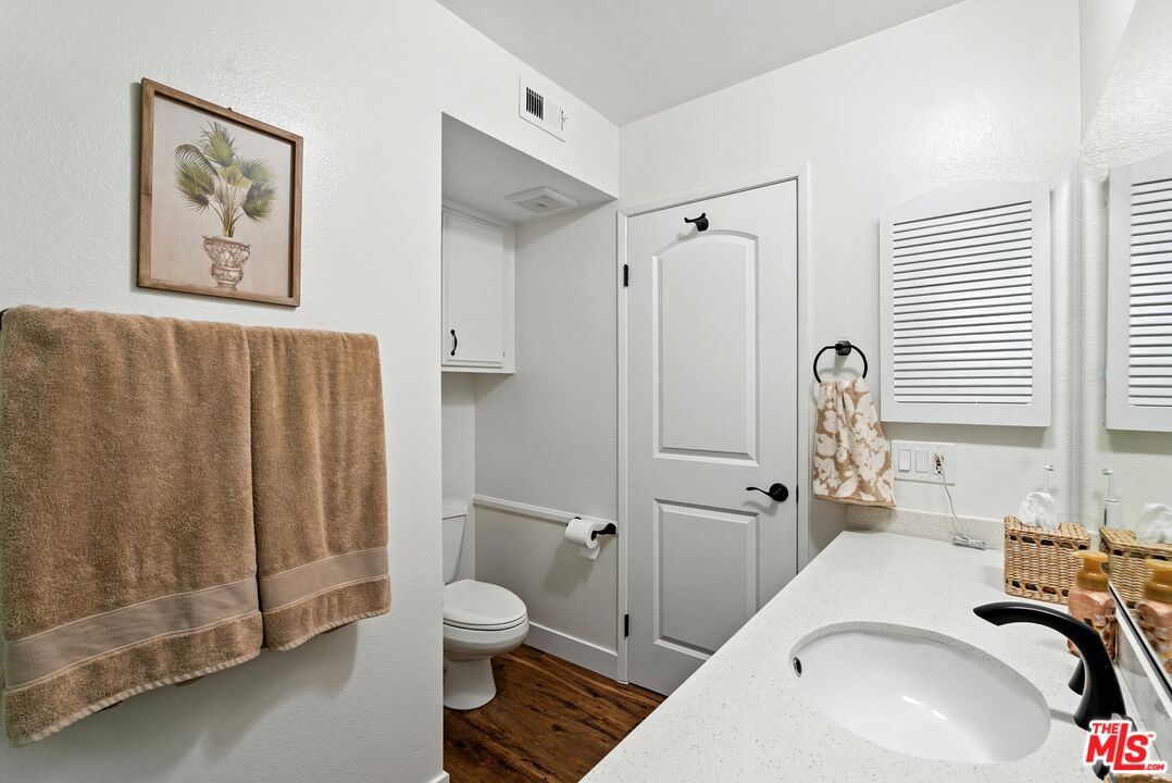 9000 Vanalden Ave Unit: 197