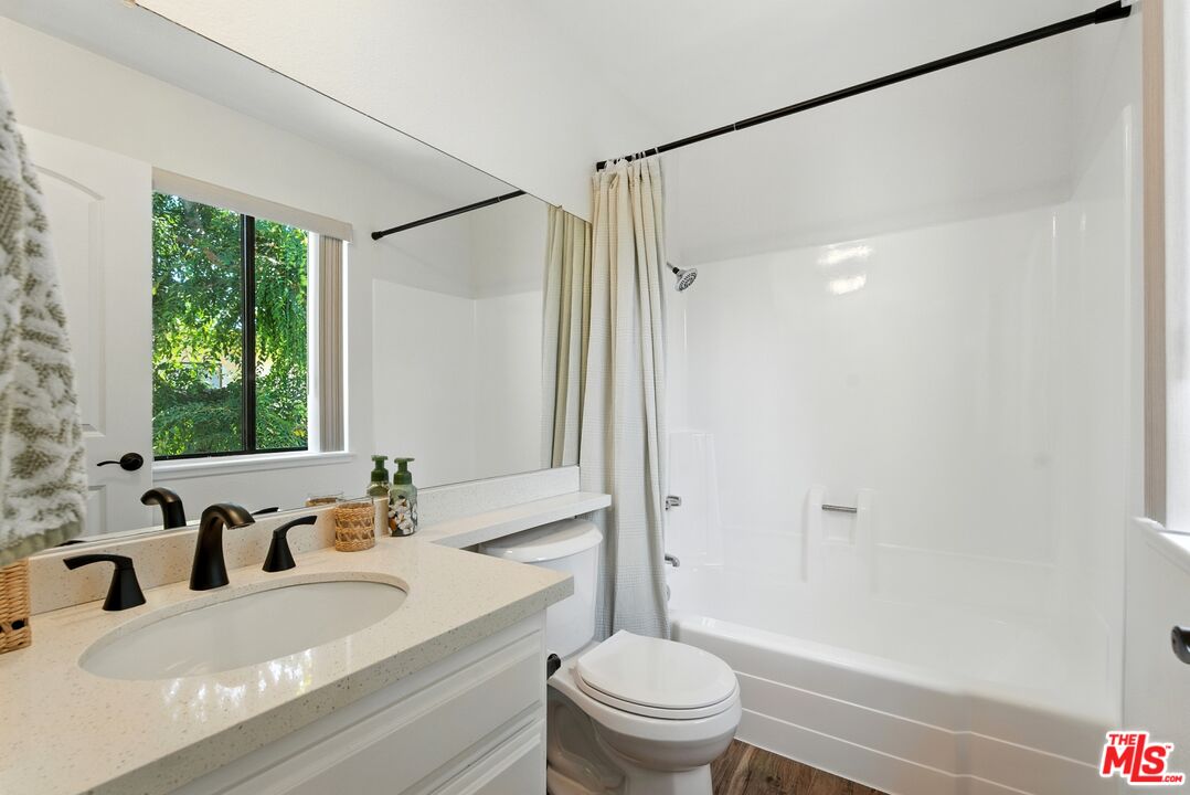 9000 Vanalden Ave Unit: 197