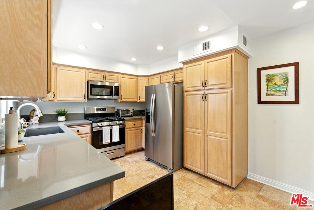 9000 Vanalden Ave Unit: 197