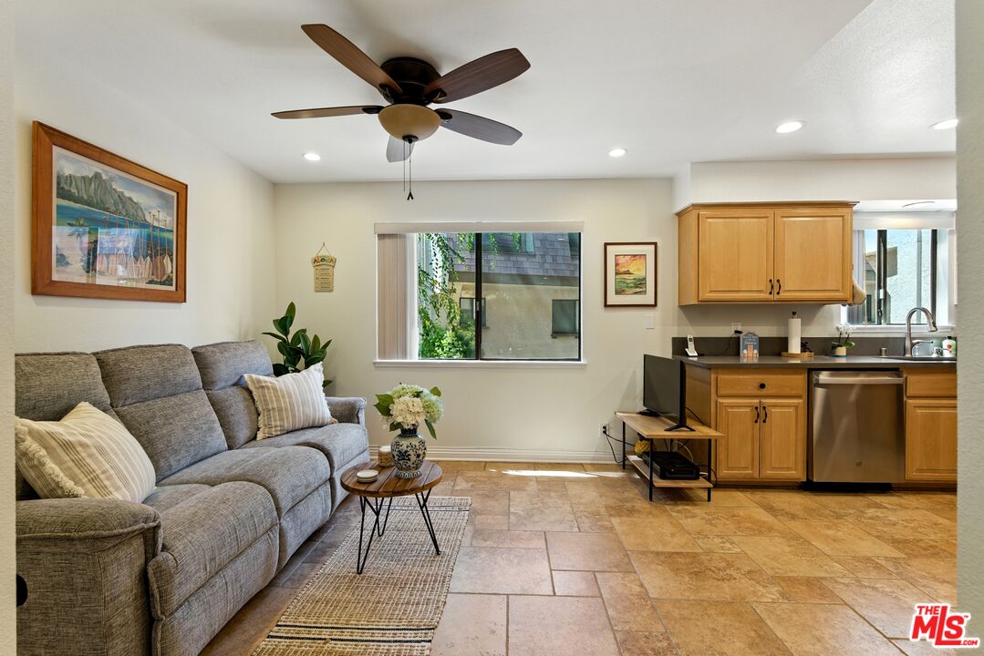 9000 Vanalden Ave Unit: 197