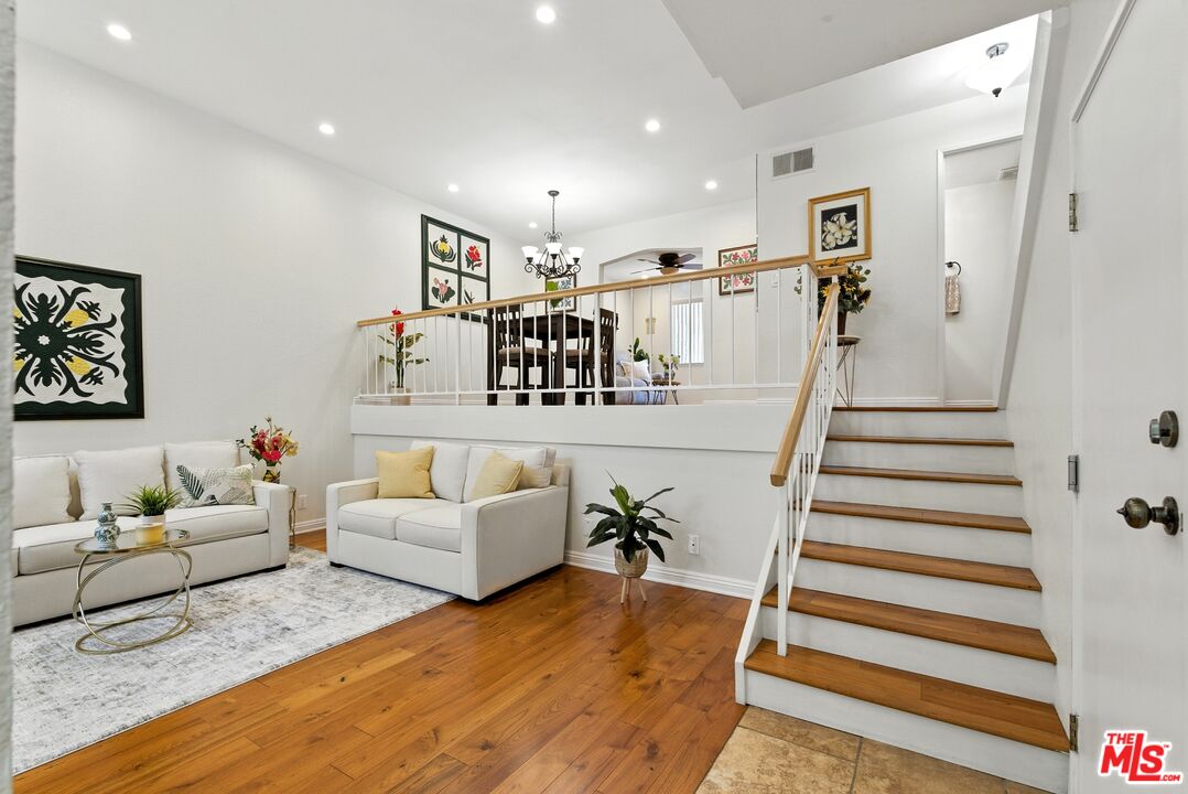 9000 Vanalden Ave Unit: 197