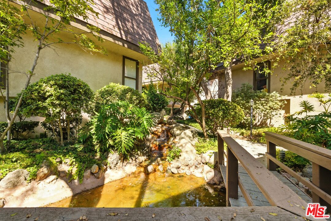 9000 Vanalden Ave Unit: 197