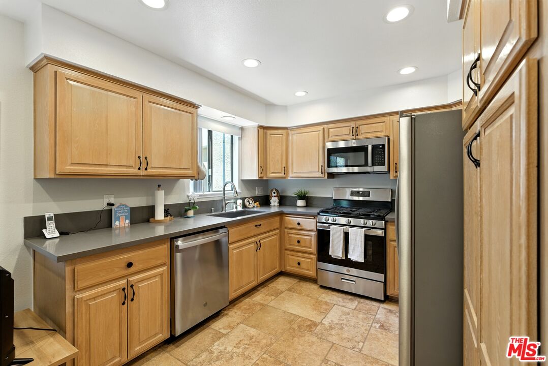 9000 Vanalden Ave Unit: 197