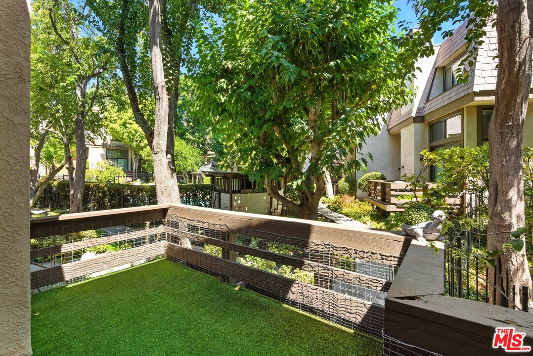 9000 Vanalden Ave Unit: 197