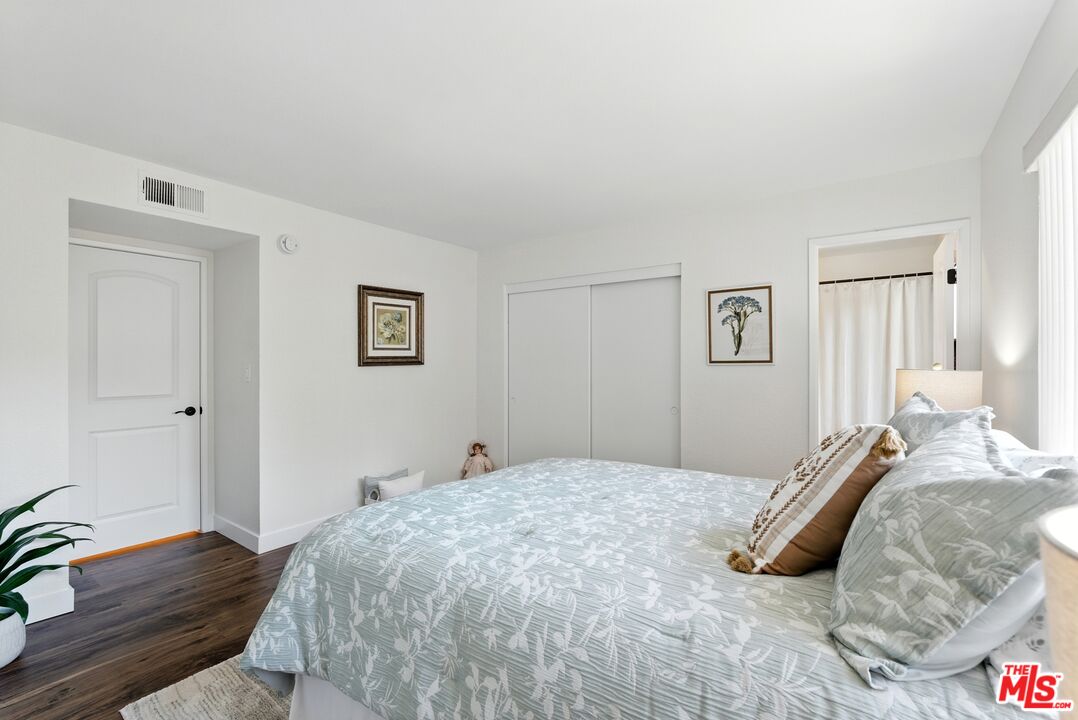 9000 Vanalden Ave Unit: 197