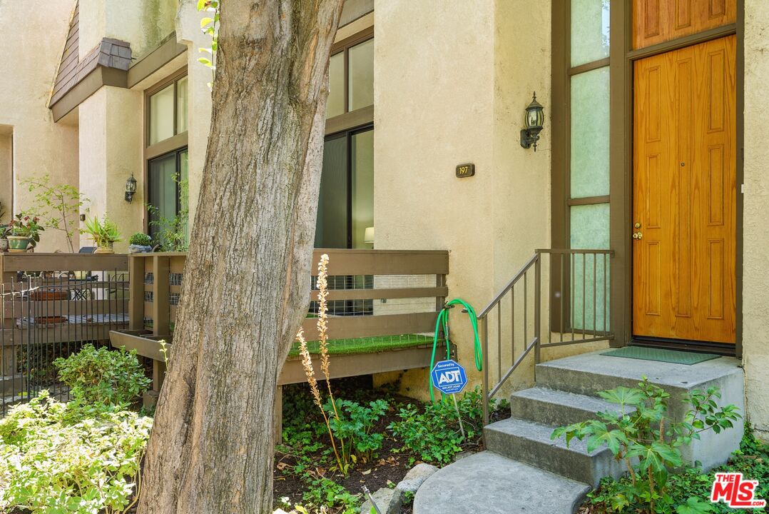 9000 Vanalden Ave Unit: 197