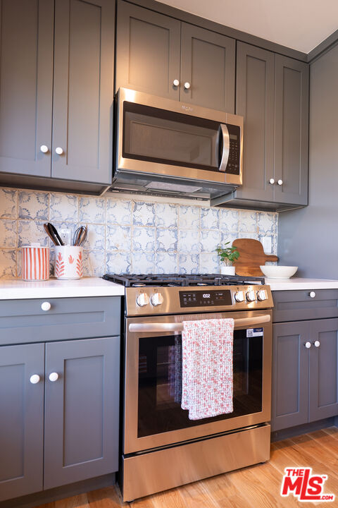 5200 S St Andrews Pl