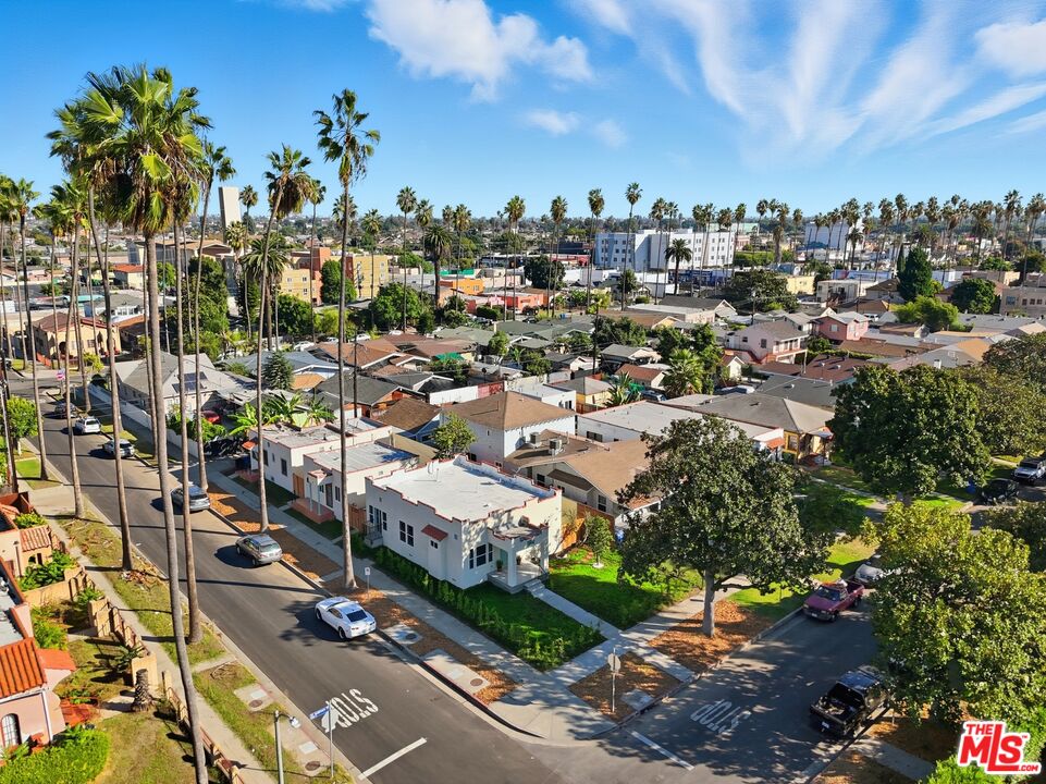 5200 S St Andrews Pl