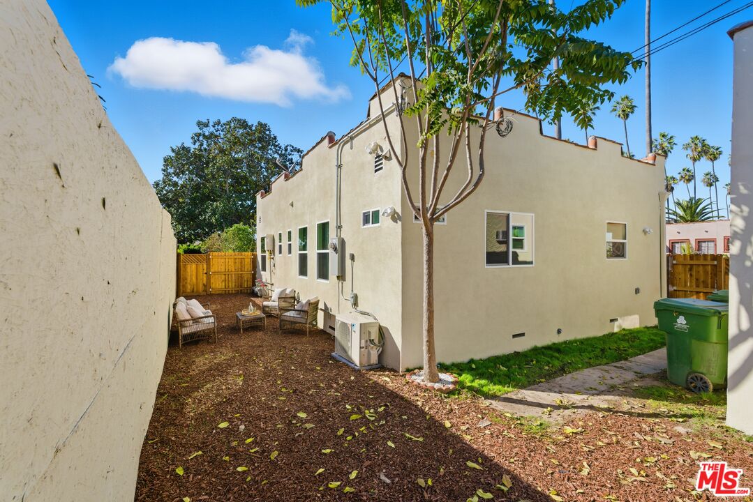 5200 S St Andrews Pl