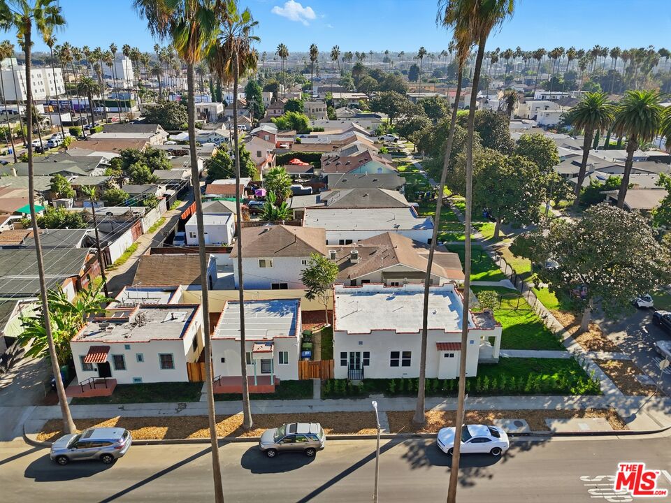 5200 S St Andrews Pl