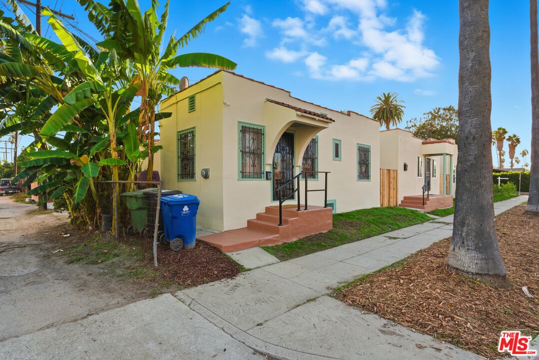 5200 S St Andrews Pl