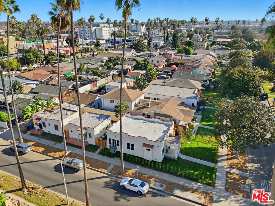 5200 S St Andrews Pl