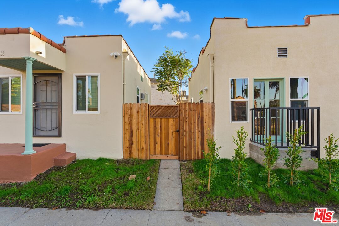 5200 S St Andrews Pl