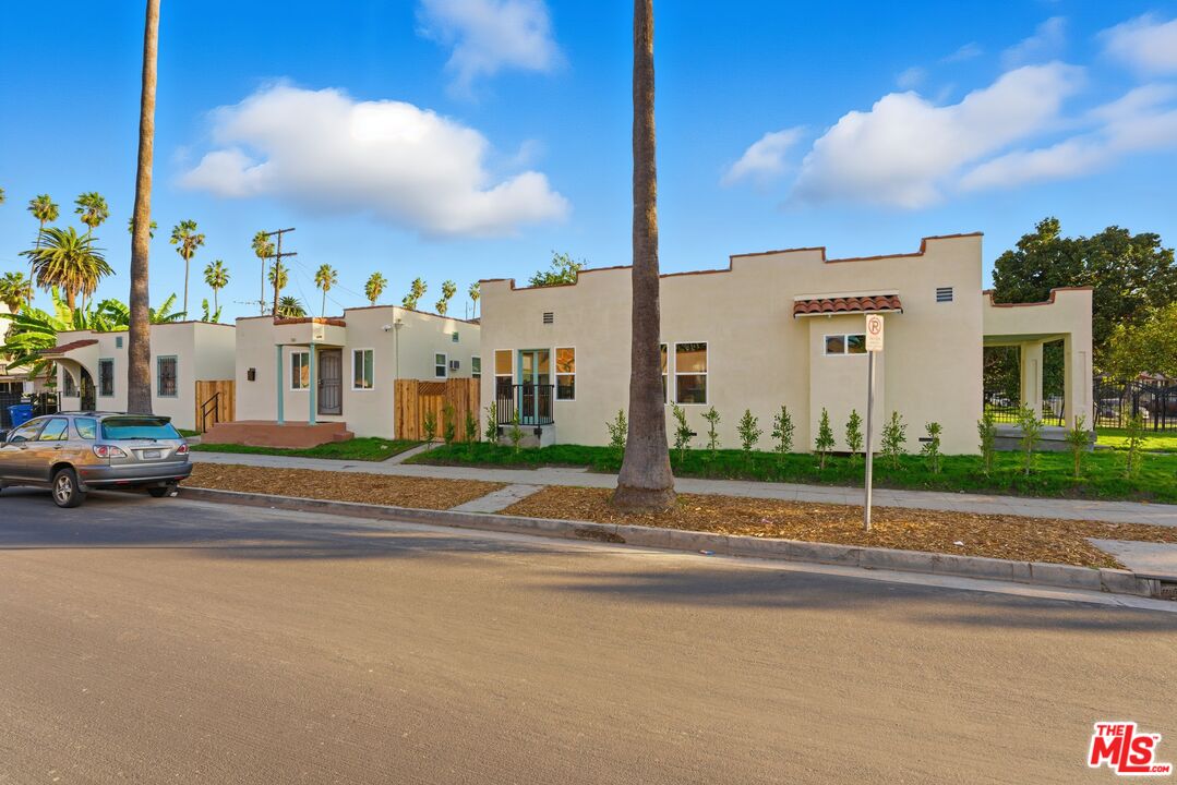 5200 S St Andrews Pl