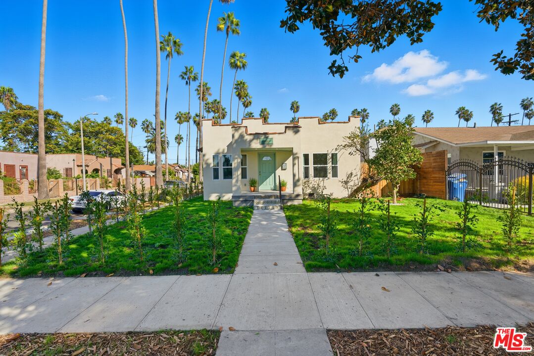 5200 S St Andrews Pl