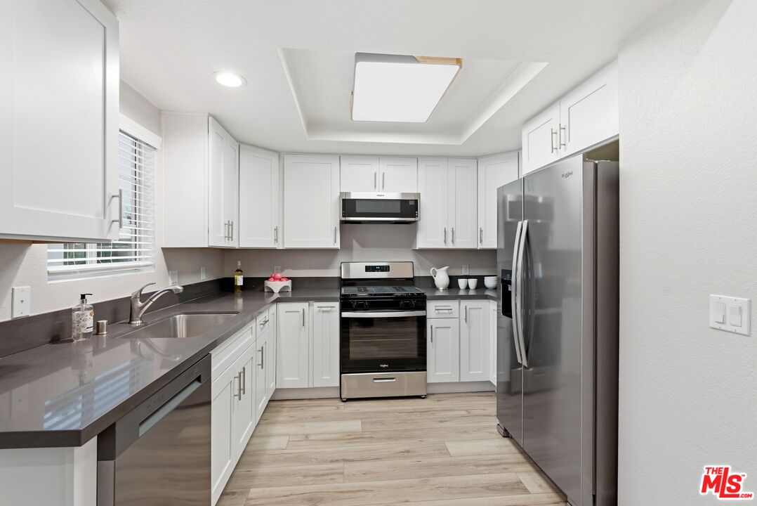 519 E Hazel St Unit: 11