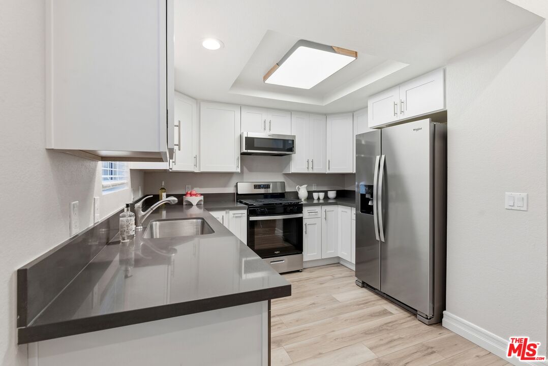 519 E Hazel St Unit: 11