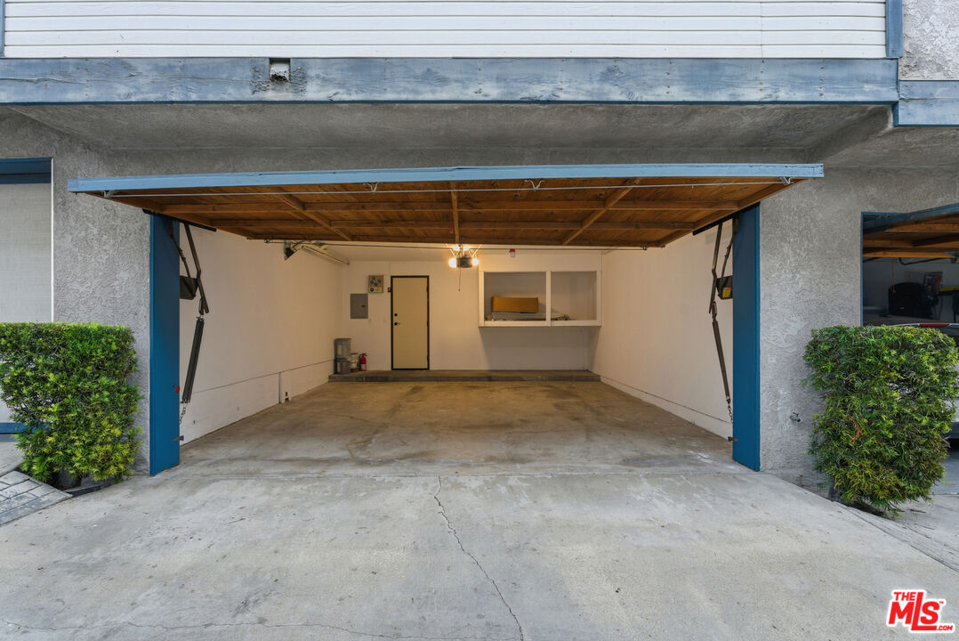 519 E Hazel St Unit: 11