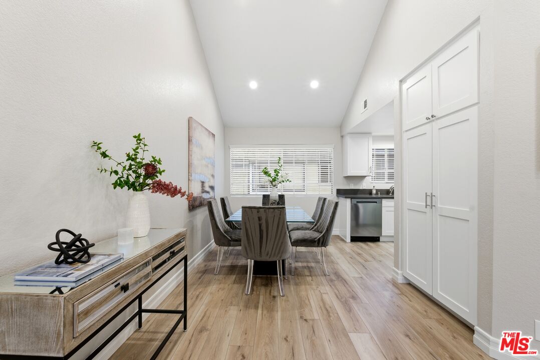 519 E Hazel St Unit: 11