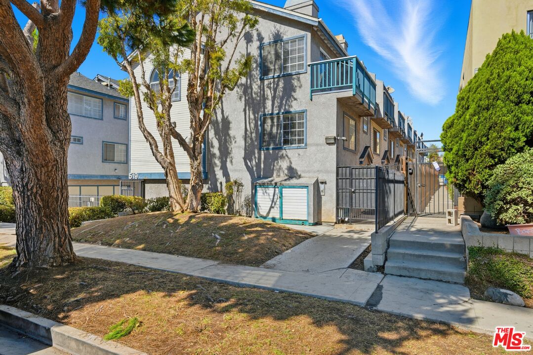 519 E Hazel St Unit: 11