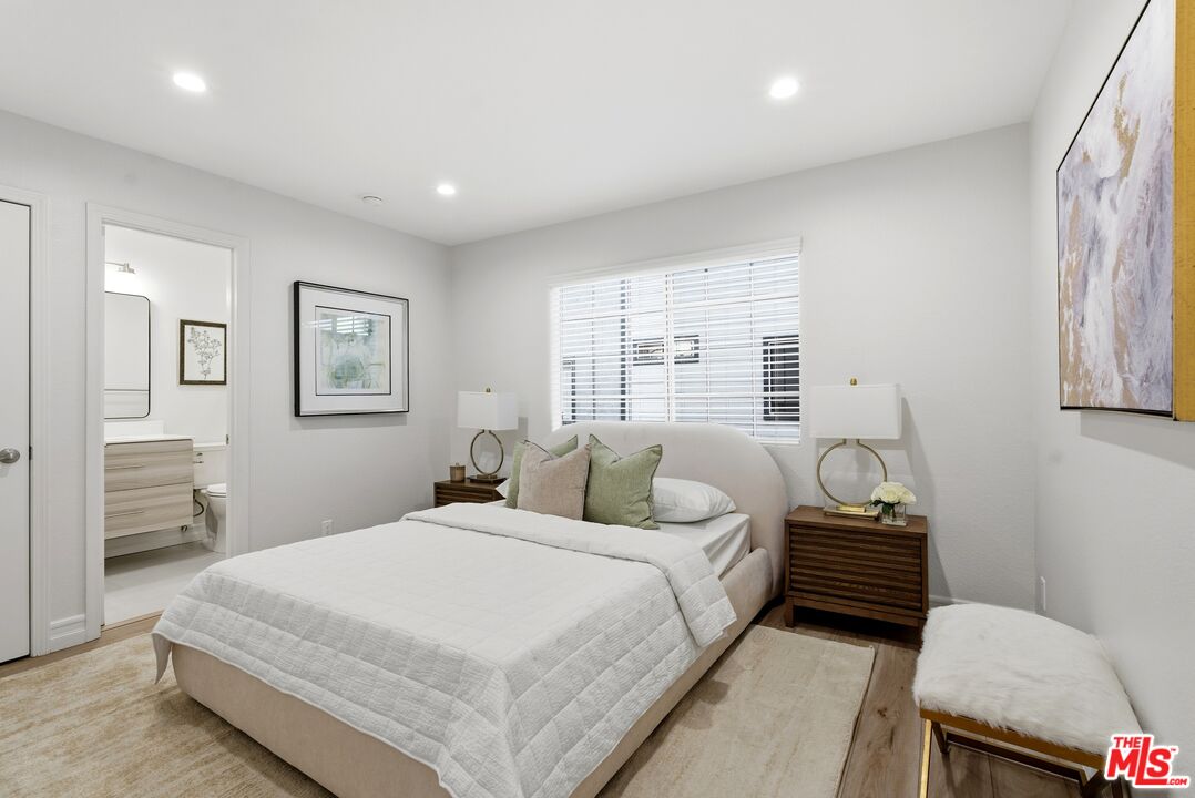 519 E Hazel St Unit: 11