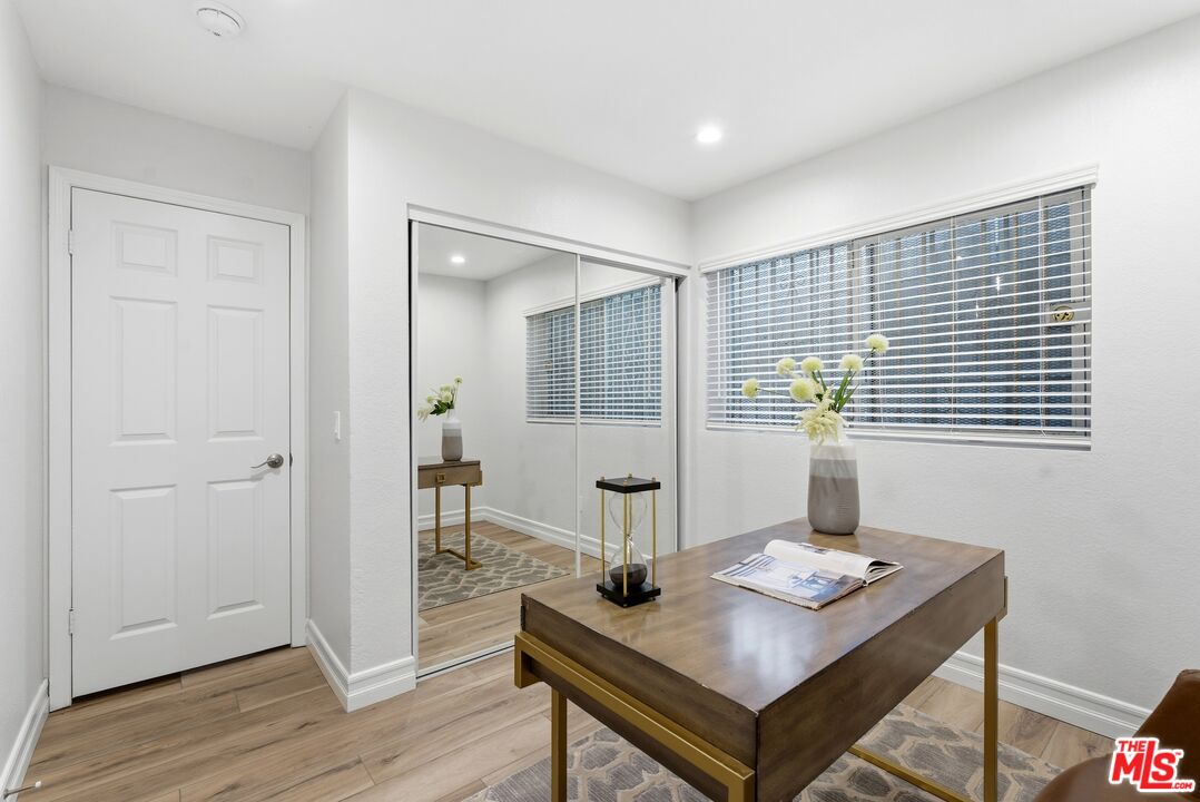 519 E Hazel St Unit: 11