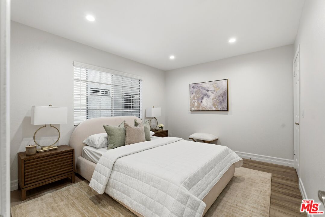 519 E Hazel St Unit: 11