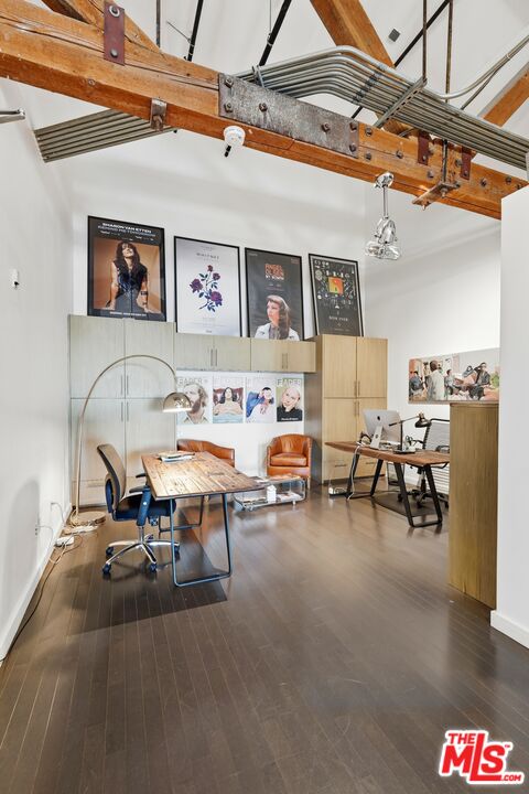 530 S Hewitt St Unit: 533