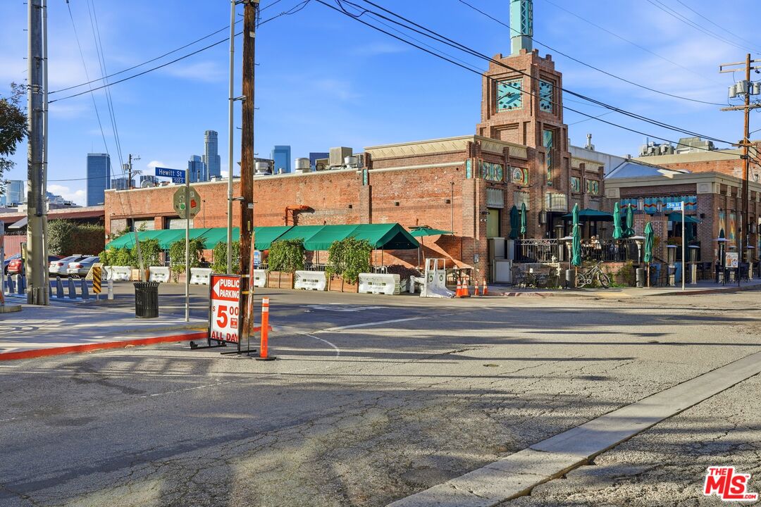 530 S Hewitt St Unit: 533