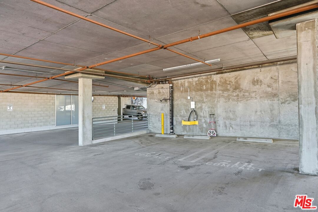 530 S Hewitt St Unit: 533