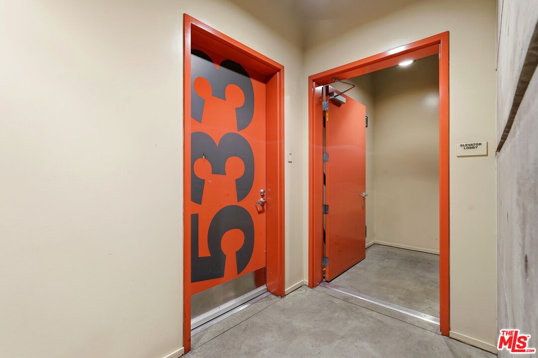 530 S Hewitt St Unit: 533