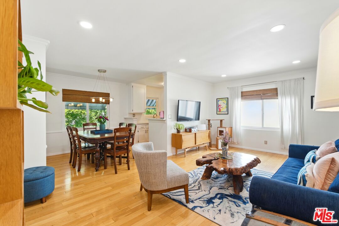 1929 Tamarind Ave Unit: 12