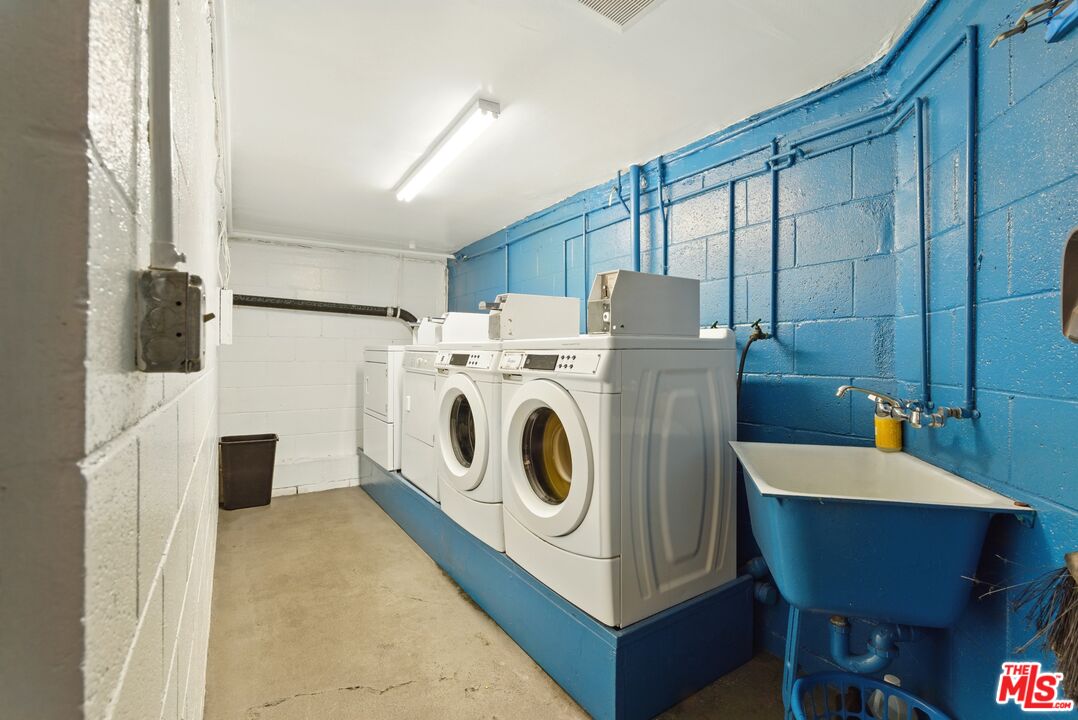 1929 Tamarind Ave Unit: 12